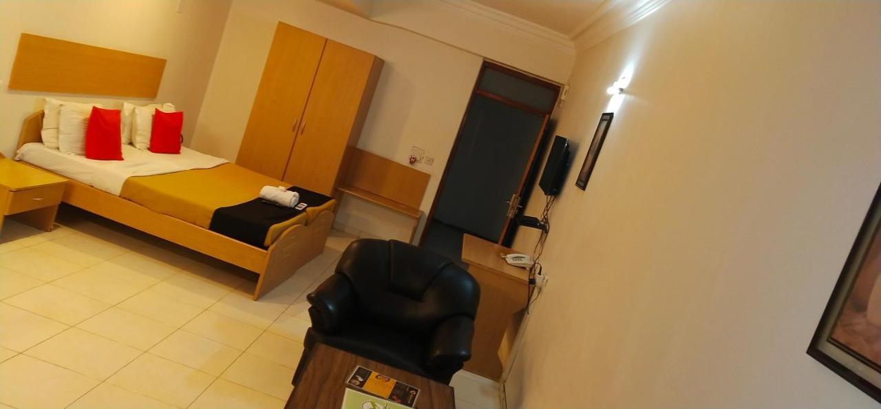 Infocity Club And Resort Γκαντχιναγκάρ Εξωτερικό φωτογραφία